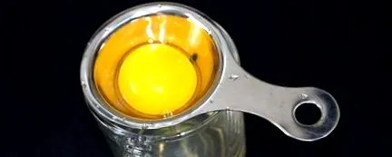 sárgája teáskanál