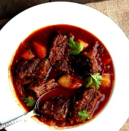 marhagulyás