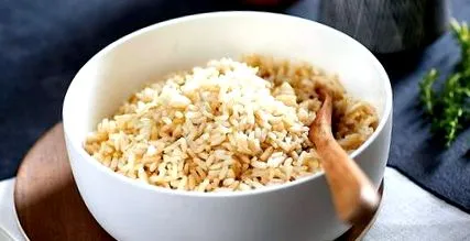 descoperă