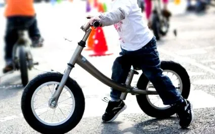 meargă bicicleta