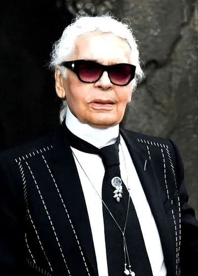 hírek életrajz