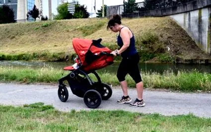 plimbare cărucior