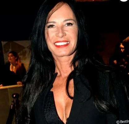 bemutatja nathalie