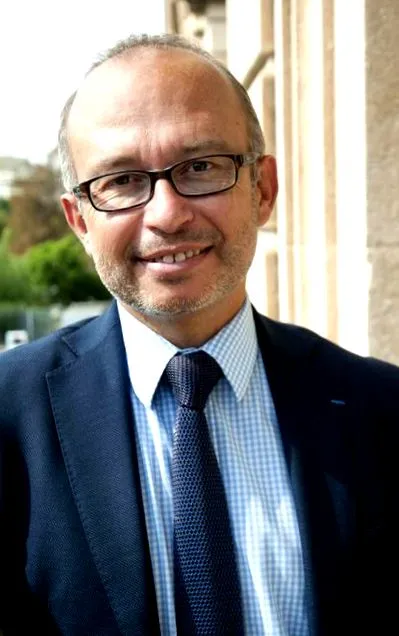 hátsó bázisa