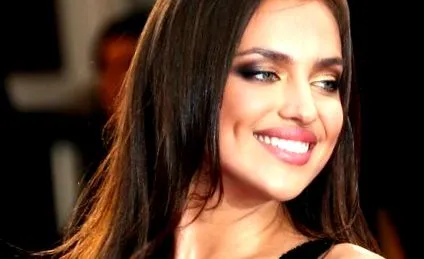 Irina Shayk fehérnemű