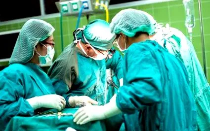 știri
