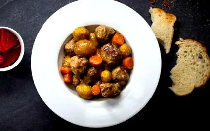tocanită chiftelă