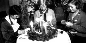 august despre