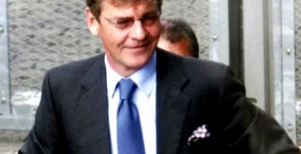 către către