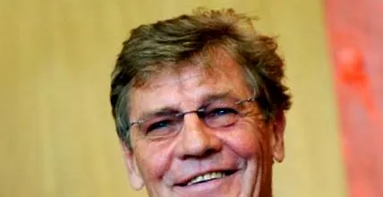 către știri
