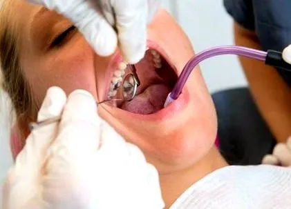 avertizează dentistul