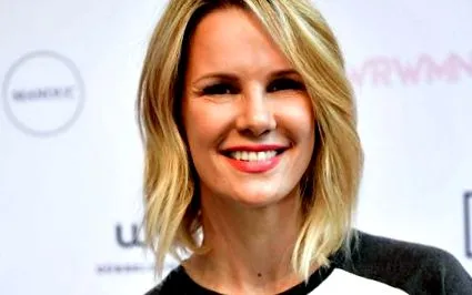 monica eszik