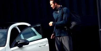mercedes-benz mladé