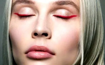 eyeliner