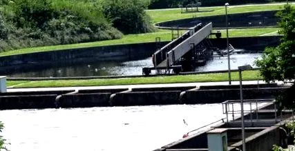 води