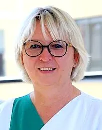 ápolónőtől