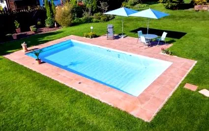 piscinei