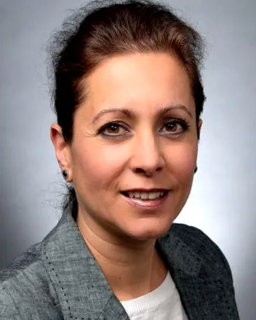 egyetemi