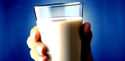 чаша мляко