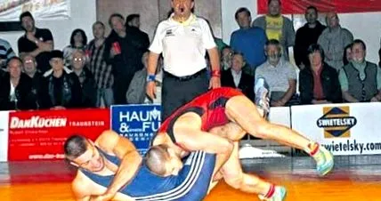 clară liderii