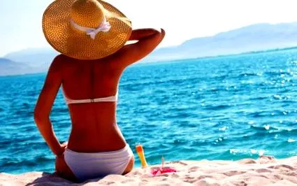 bikini figurina