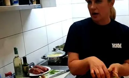 nekünk