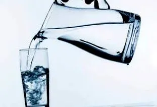 вода