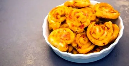 egyszerű