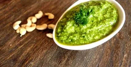 kesudióval petrezselyem pesto