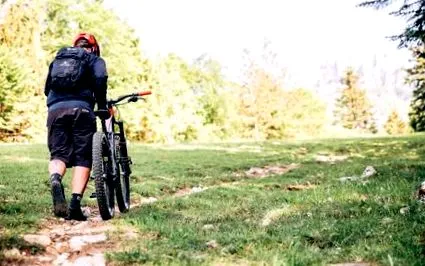 e-mountainbike lovaglási