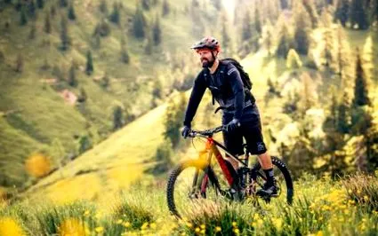 e-mountainbike lovaglási