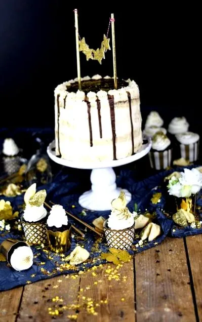 cupcakes tort