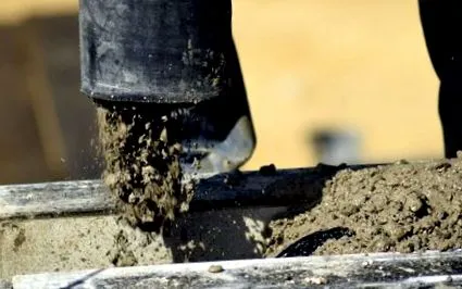 beton mennyezetbe
