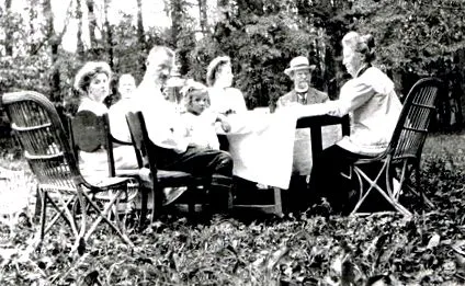 1932 година