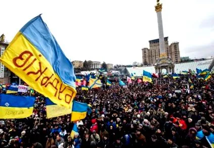 бути посередником