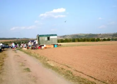 nyílt nyílt
