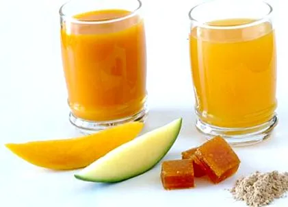 Gyümölcsök zöldségekkel Gyümölcsök