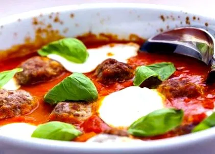 mozzarellával