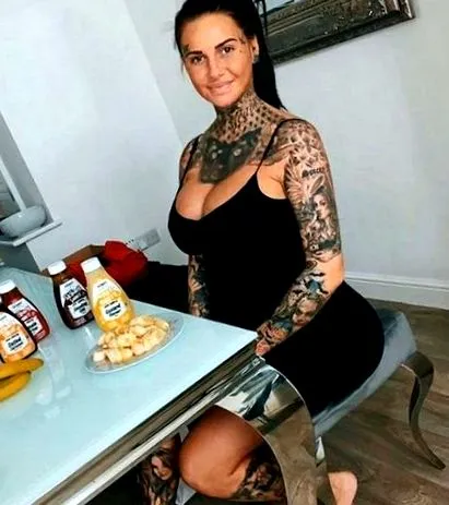 jemma însărcinată