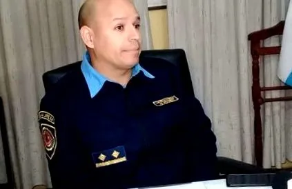 осъжда