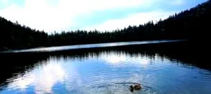 езера