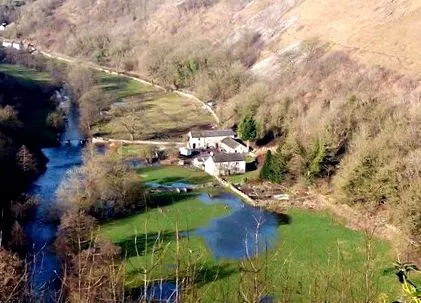való