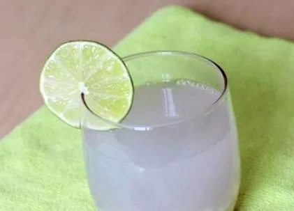 вода