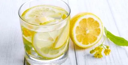 вода