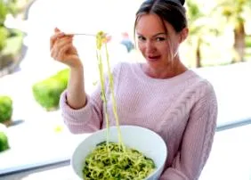 nyers vegán tejszínnel