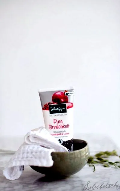 tény