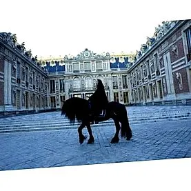 évad