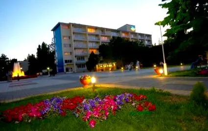 готелі