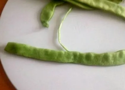 augusztus