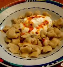 valaki helló